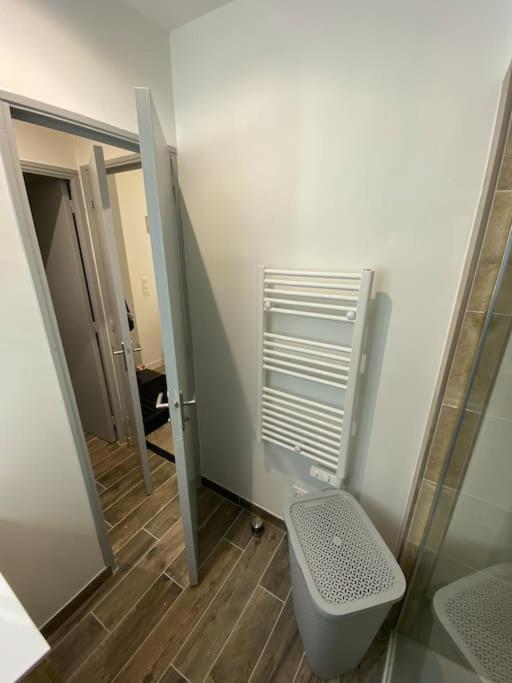 Super Appartement T3 Proche Gare Sens Εξωτερικό φωτογραφία